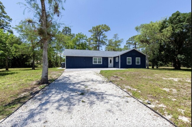 Building Photo - 16932 Aintree Dr W