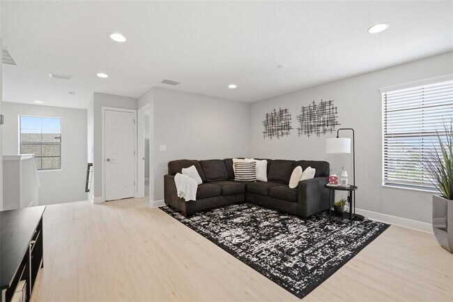 Building Photo - 6396 Roadstead Ct