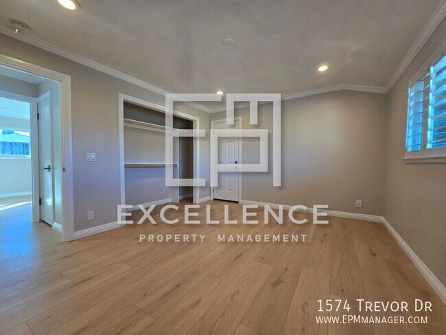 Building Photo - 1574 Trevor Dr