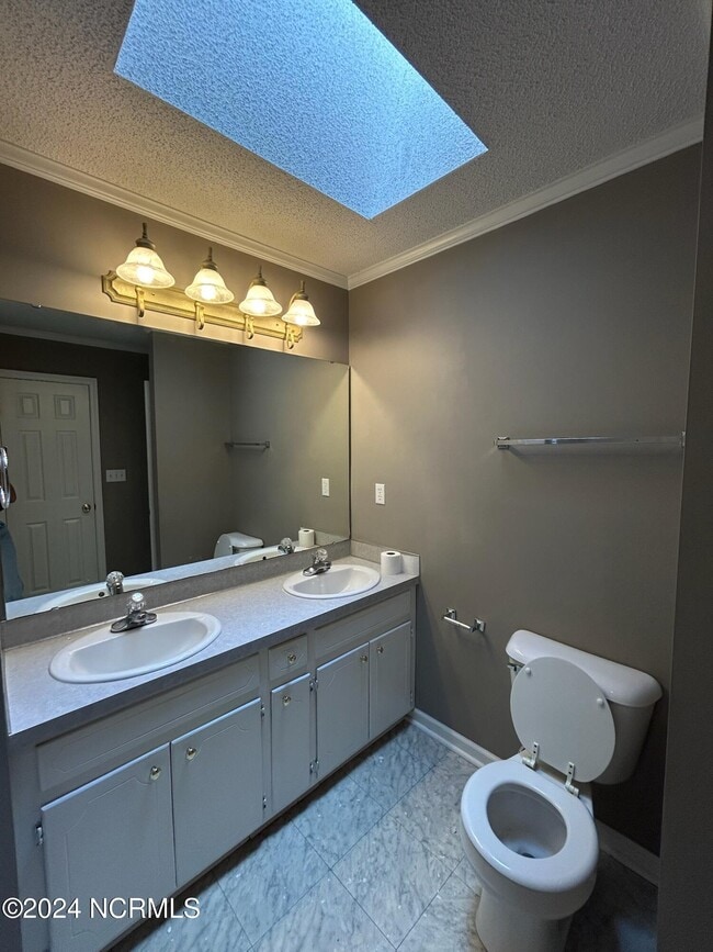 Building Photo - 3827 Sterling Pointe Dr