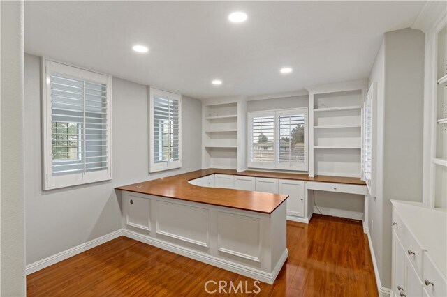 Building Photo - 1472 Pinewood Dr