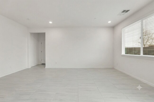 Building Photo - 5029 Copper Sunset Way