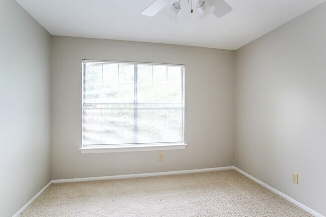 Building Photo - 4434 Echo Falls Dr