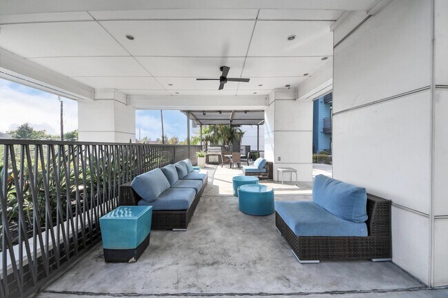 Building Photo - 5454 Washington St