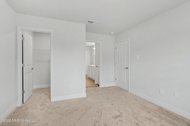 Building Photo - 14027 Oak Arbor Dr