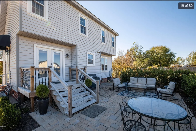 Building Photo - 966 Teakwood Dr