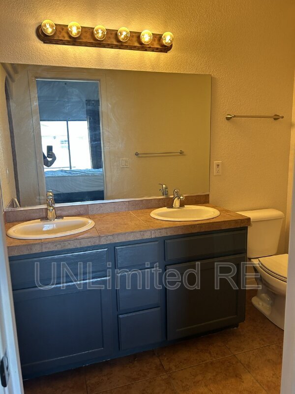 Building Photo - 3001 Talley Dr