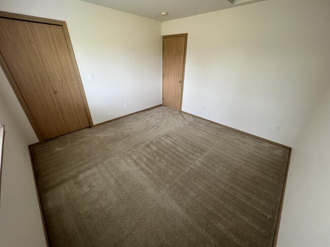 Building Photo - 3709 87th Ave NE