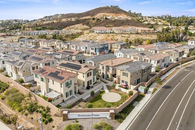 Building Photo - 2612 Babaco St