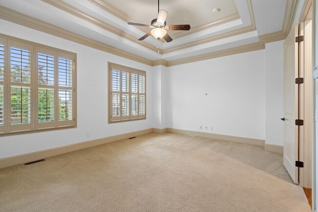 Building Photo - 444 Wild Elm St