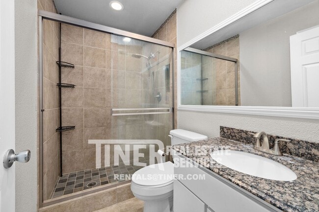 Building Photo - 4801 Papaya Dr
