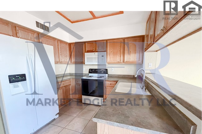 Building Photo - 3Bed/2.5Bath Home at McDowell Rd/107th Ave! Move-In Ready on 06/04/2026!