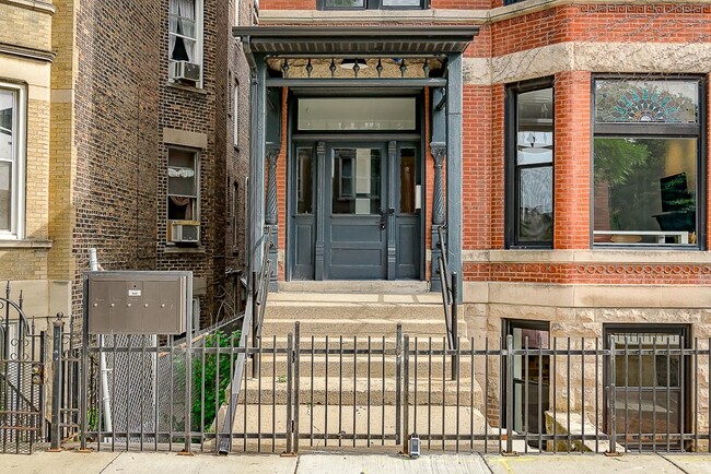 Building Photo - Violet Coliving
