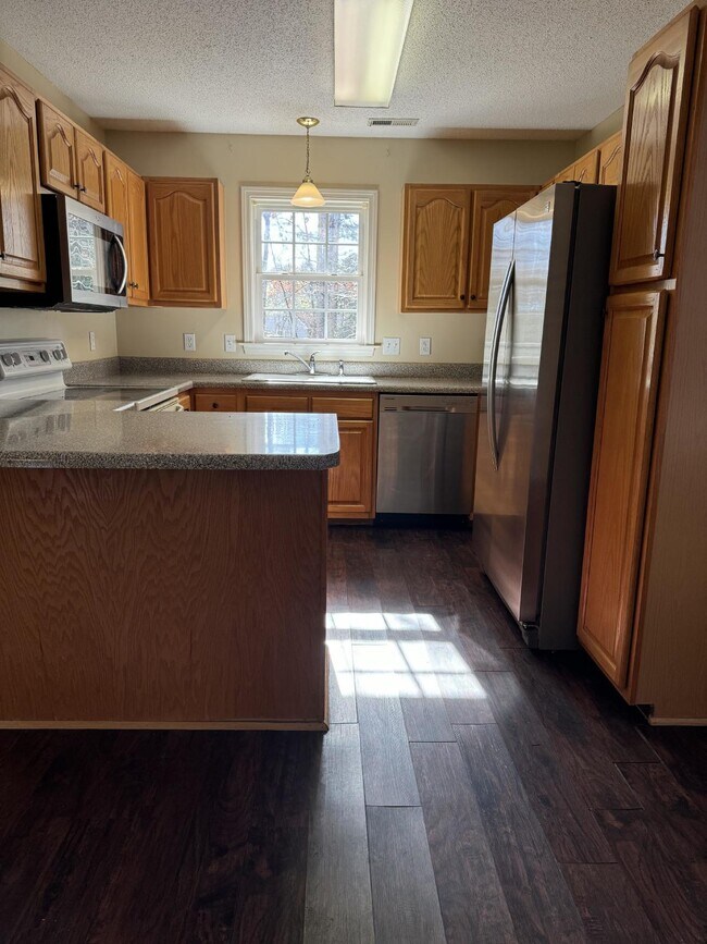 Building Photo - Charming 3-Bedroom, 2-Bathroom Home for Rent – Perfect for Comfortable Living!