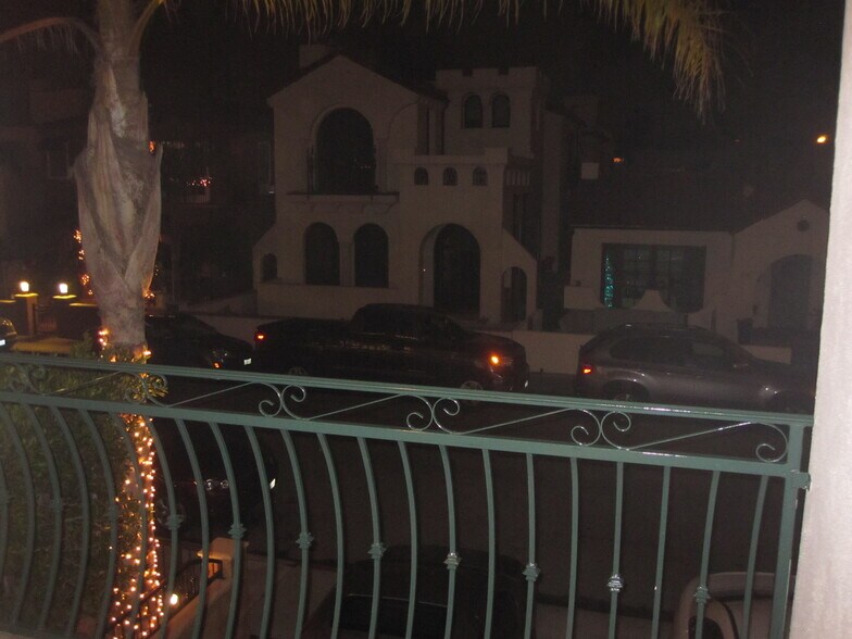 Building Photo - 215 Covina Ave