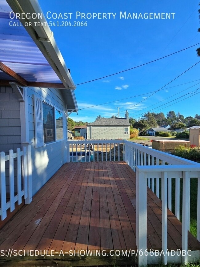 Building Photo - 1441 NW 20th St