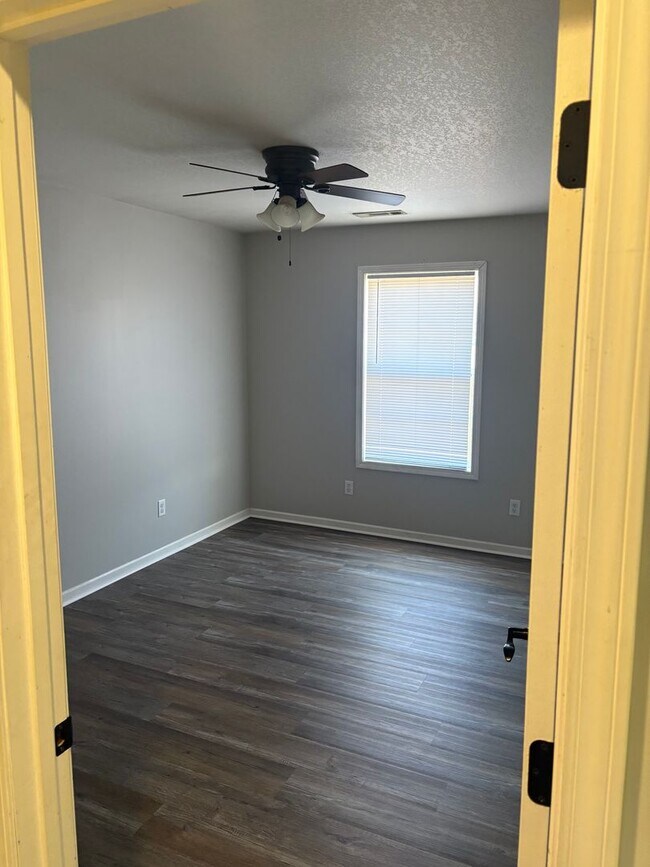 Building Photo - 152 Perseverance Dr