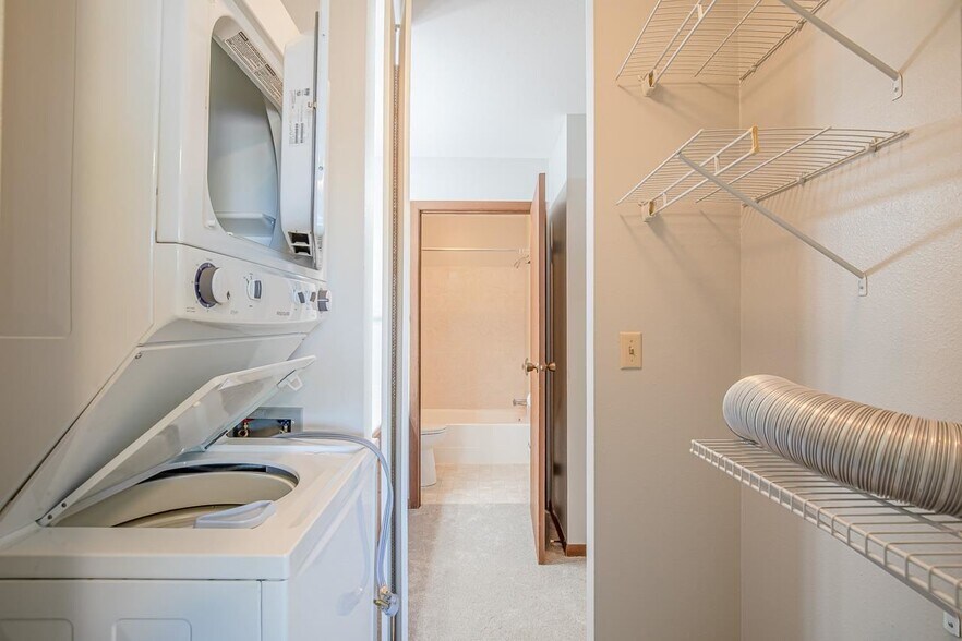 Building Photo - 5331 Brody Dr