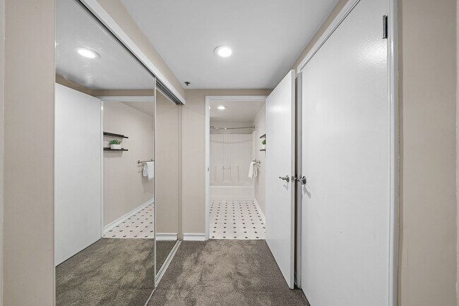 Building Photo - Expansive Little Italy 1 Bedroom at Acqua ...