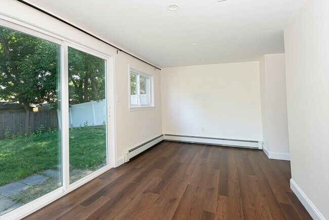 Building Photo - 18 Brookfield Terrace
