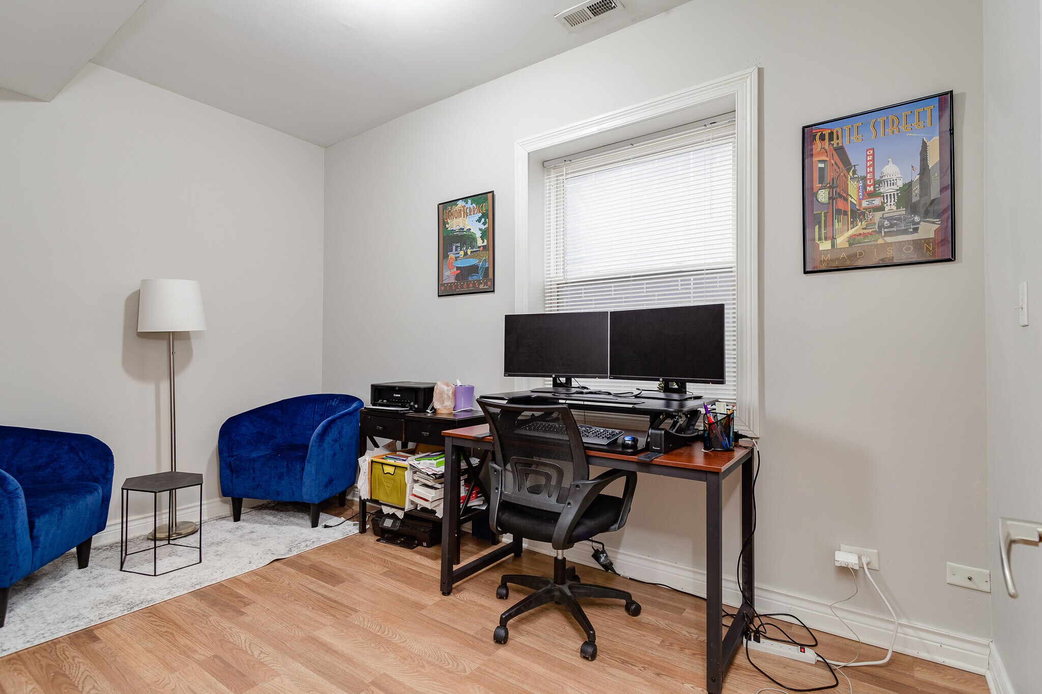 Building Photo - 3047 N Clybourn Ave