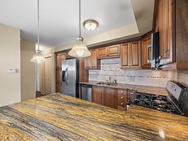 Building Photo - Prime Old Town Location | 2 Bed, 1 Bath Condo