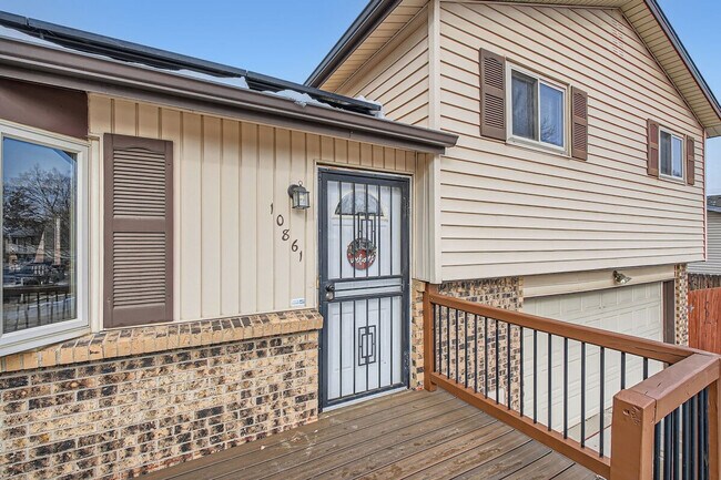 Building Photo - 10968 Jay St