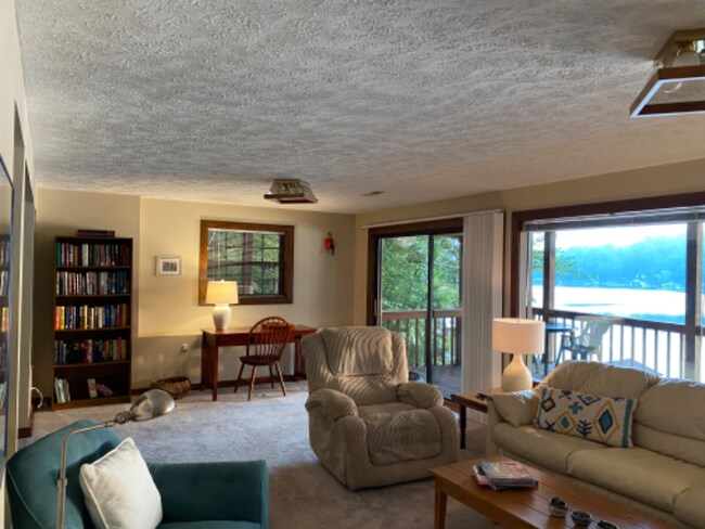Building Photo - 508 Long Island Dr