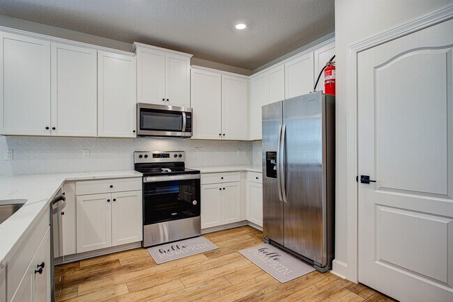 Building Photo - 20 Falcon Ridge Rd