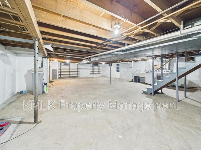 Building Photo - 5743 Brookwood Dr