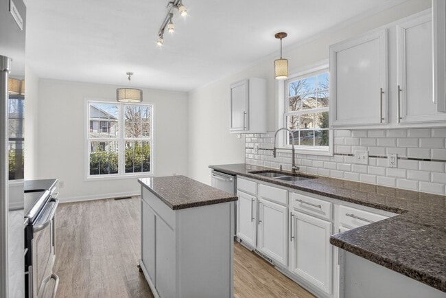 Building Photo - 4921 Windproof Way