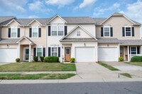 Building Photo - 558 Calen Ln