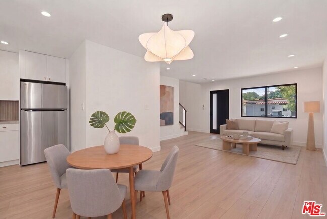 Building Photo - 5843 Whitworth Dr