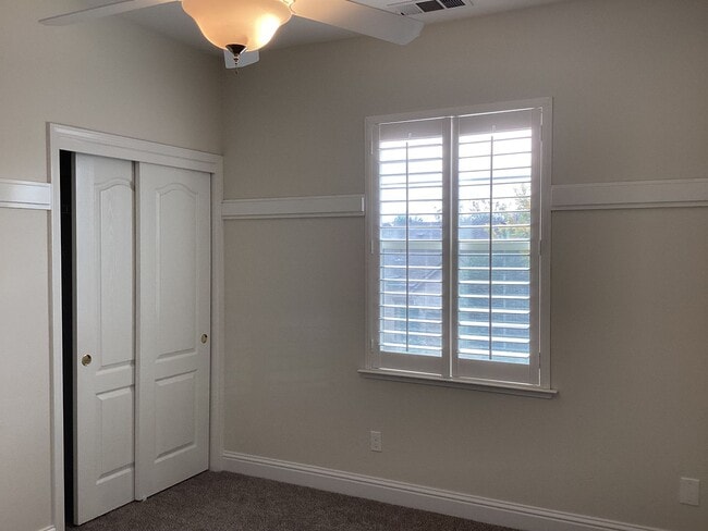 Building Photo - 741 W Barcelona Ln