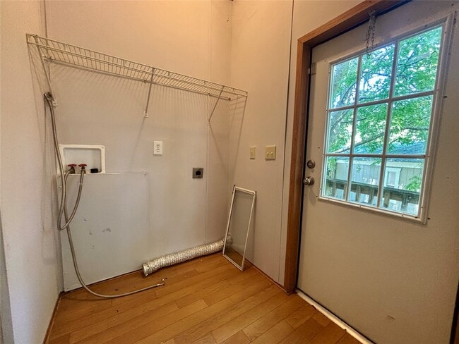 Building Photo - 12733 Pecan Tree Ct