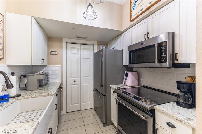 Building Photo - 11400 Ocean Walk Dr