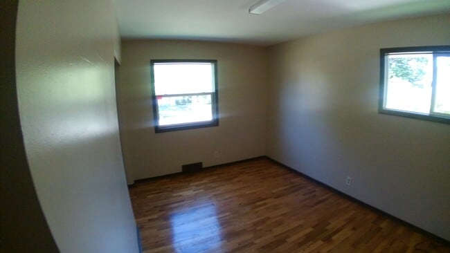 Building Photo - 1536 Linden St