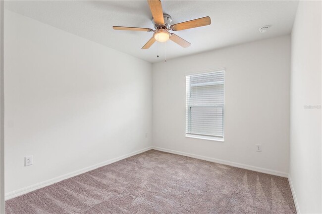 Building Photo - 305 Summer Grv Wy