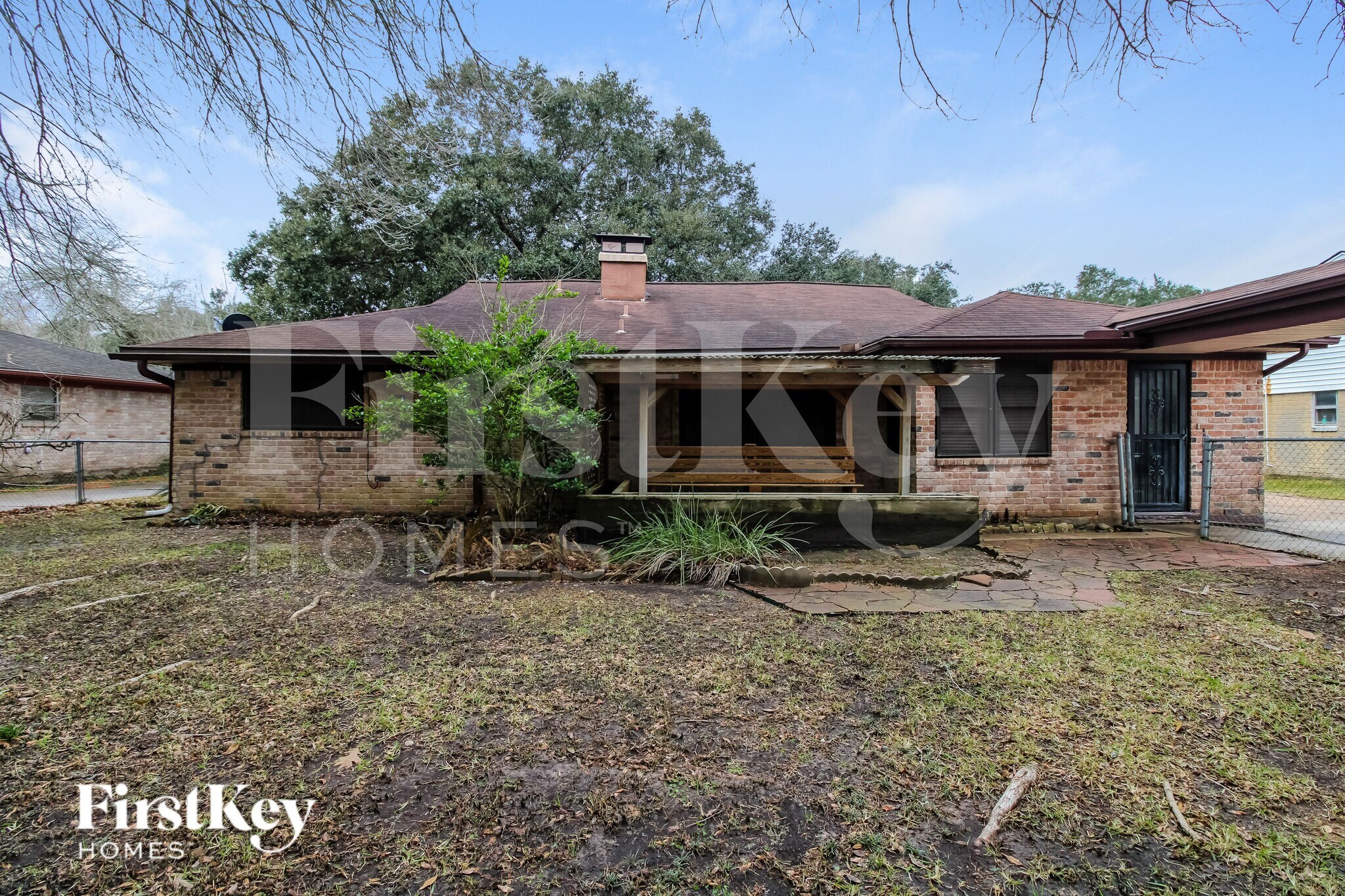 Building Photo - 353 Dawn Hill Dr