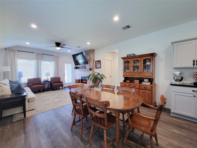 Building Photo - 5219 Creekstone Rise Ln