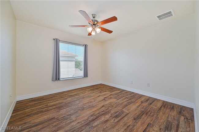 Building Photo - 11041 Yellow Poplar Dr