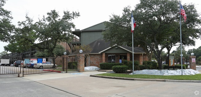 The Gardens - The Gardens Apartments