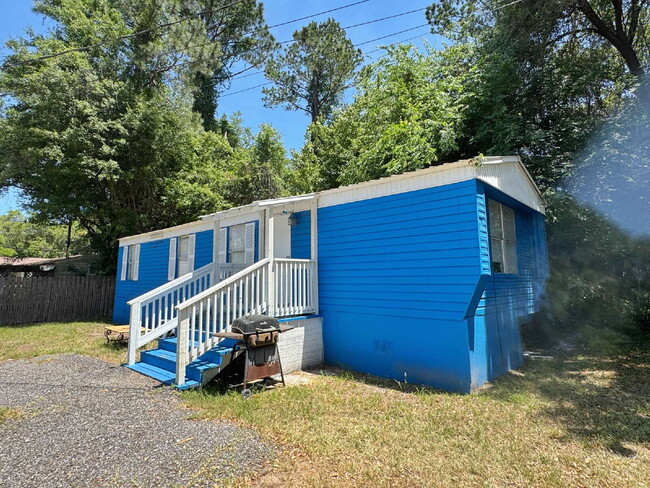 Building Photo - 2 BR /1 BA Mobile Home, US1 North