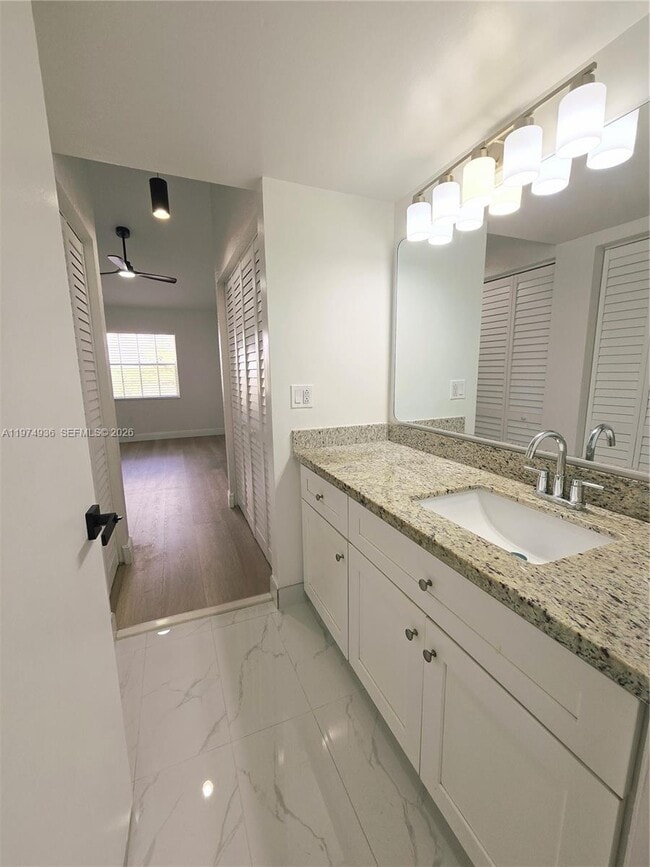 Building Photo - 2881 N Oakland Forest Dr