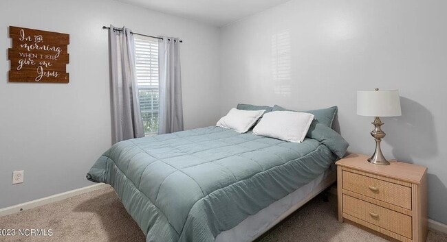 Building Photo - Charming 3 bedroom 2 bath ranch style home...
