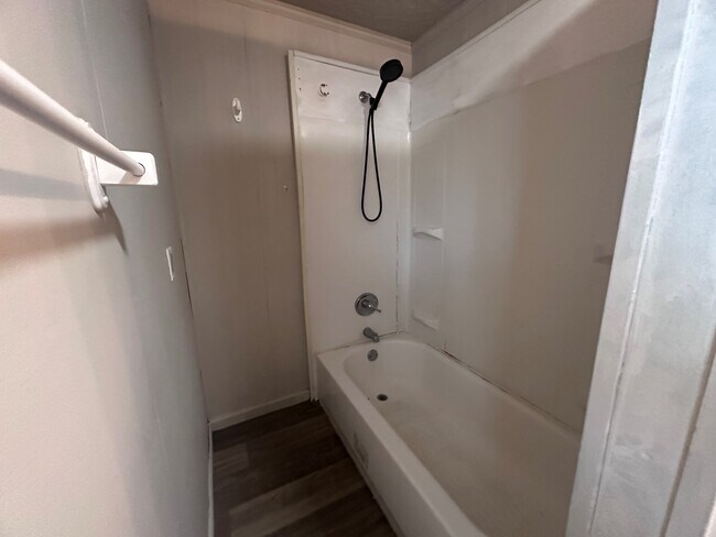 Building Photo - 209 Cook-