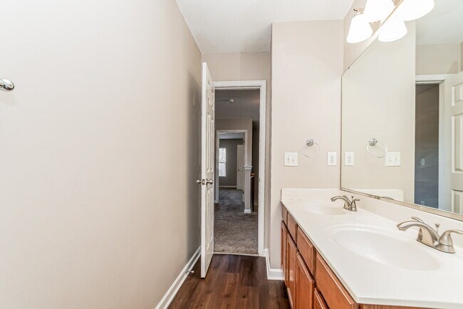 Building Photo - 3708 Hinton Grove Pl