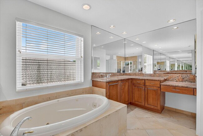 Building Photo - 8326 Emerald Winds Cir
