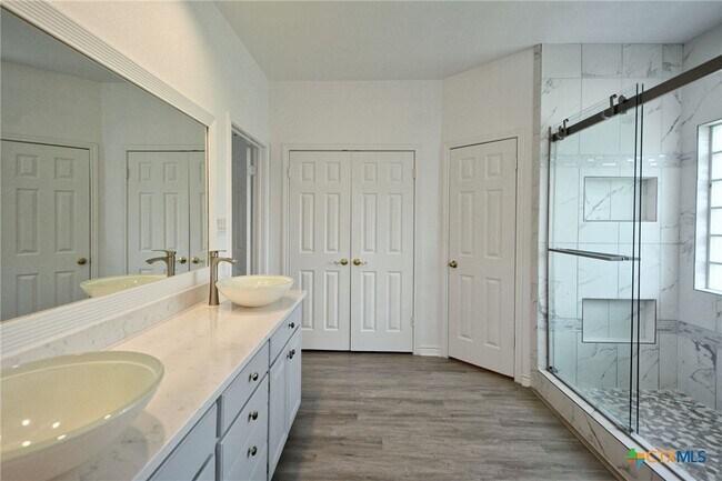 Building Photo - 380 Las Brisas Blvd