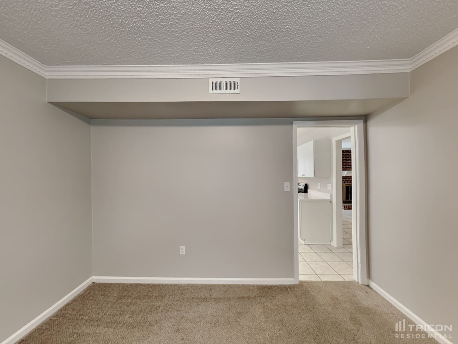 Building Photo - 7400 Palmetto Ct